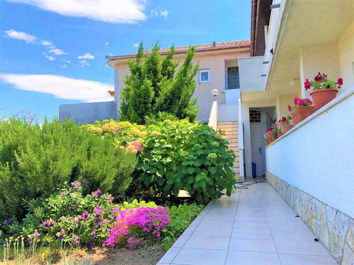 Apartments With Boat Mooring Marija Supetarska Draga Exterior foto