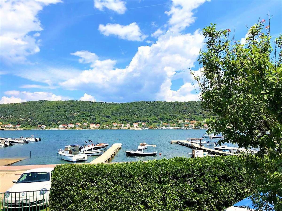 Apartments With Boat Mooring Marija Supetarska Draga Exterior foto