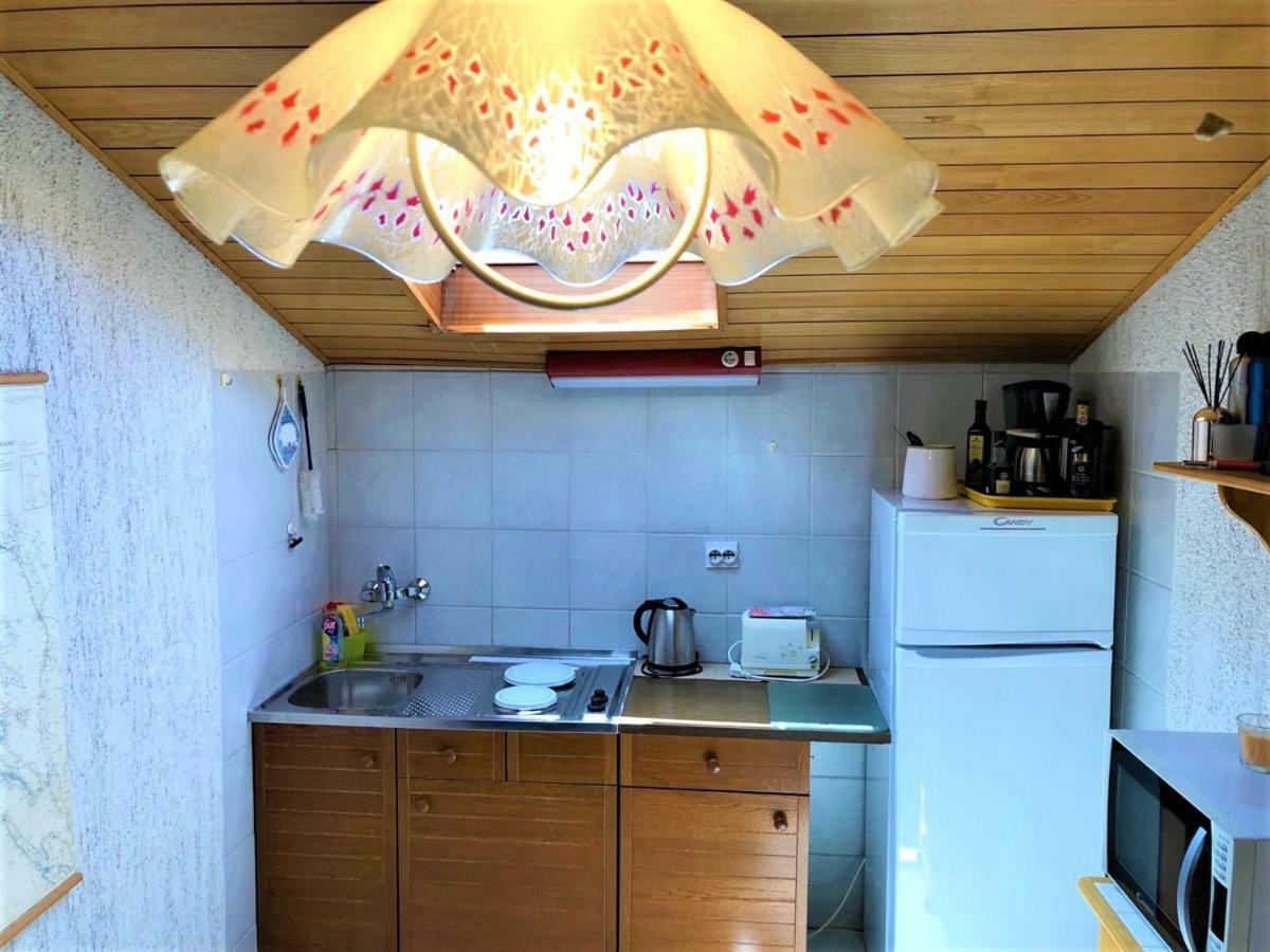 Apartments With Boat Mooring Marija Supetarska Draga Exterior foto
