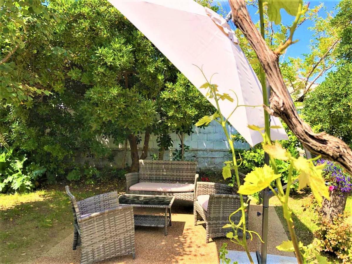 Apartments With Boat Mooring Marija Supetarska Draga Exterior foto