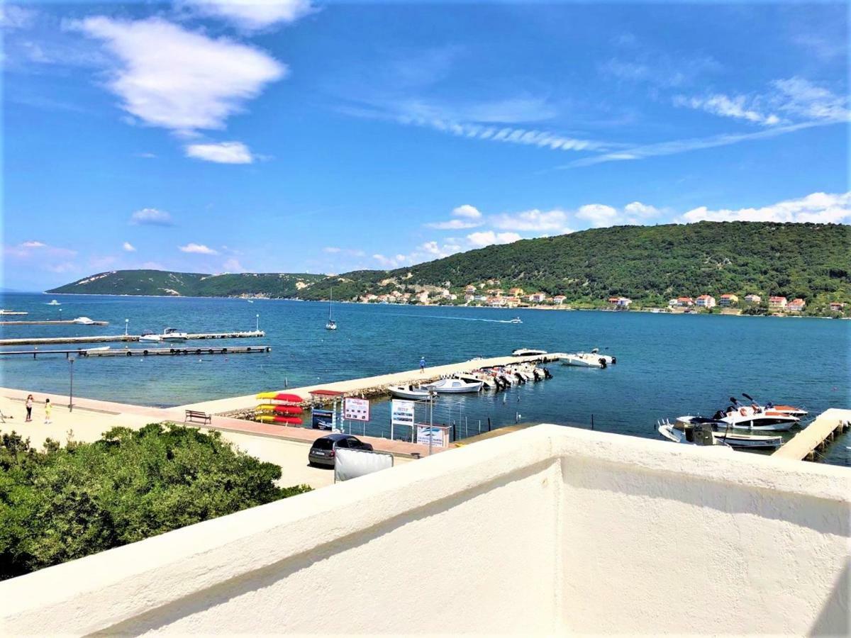 Apartments With Boat Mooring Marija Supetarska Draga Exterior foto